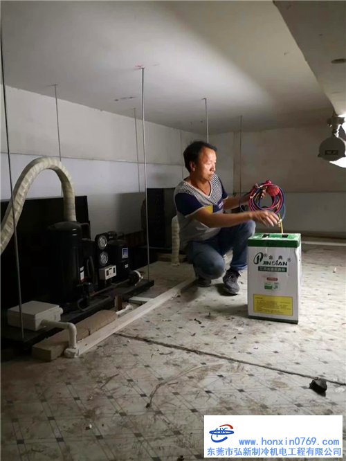深圳拆裝冷庫(kù)完工交付，邊試機(jī)邊進(jìn)貨